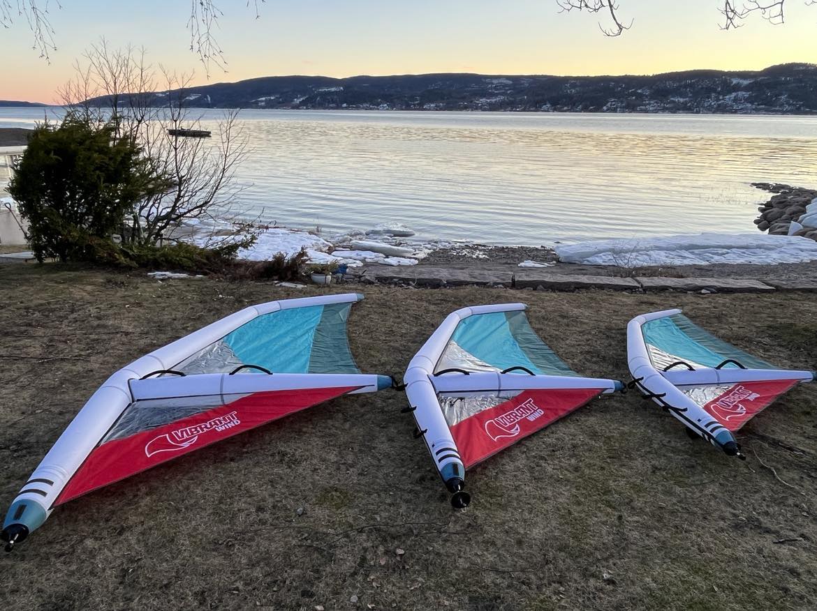 VIBRANT WIND - Oppblåsbart windsurf seil